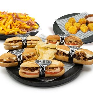 1 Rueda de Montaditos Clássicos + 2 Aperitivos