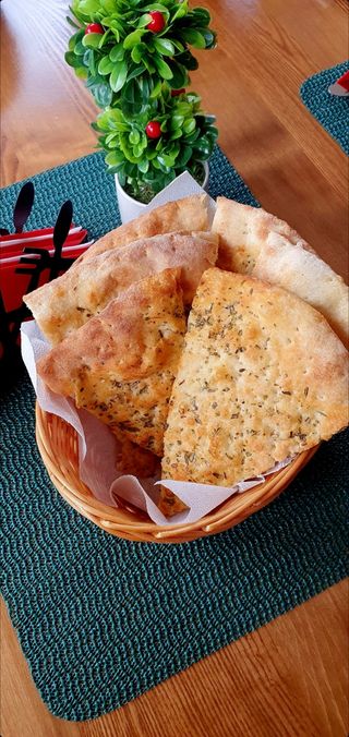 Foccacia cu ulei măsline si oregano