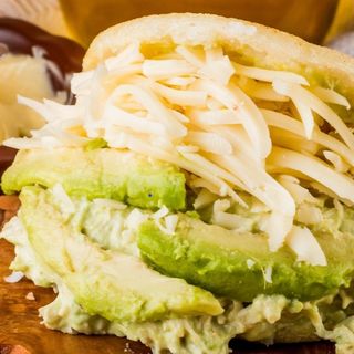 Arepa reina pepiada 3 und