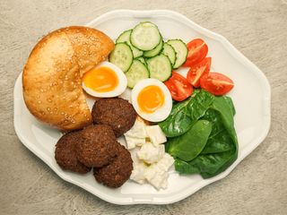 Сніданок з фалафелем (400g)