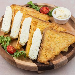 Prženice sa kajmakom i kravljim sirom