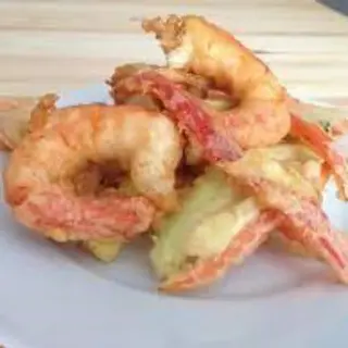 Tempura de langostinos y verdura