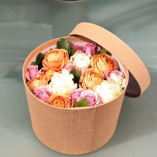 Ally: box floreale in taglia piccola