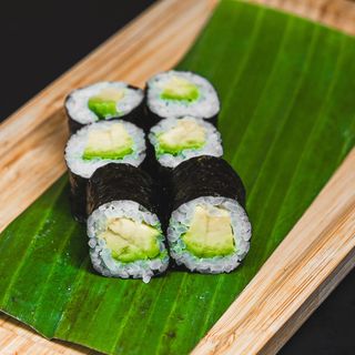 68. Maki avocado