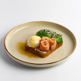 Бенедикт бриошь