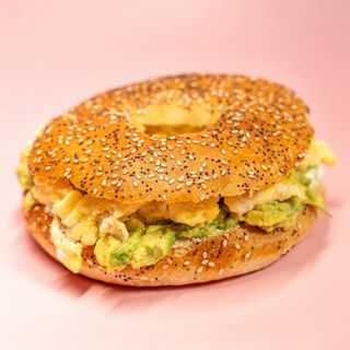 Bagel Egg & Avocado & Cream Cheese