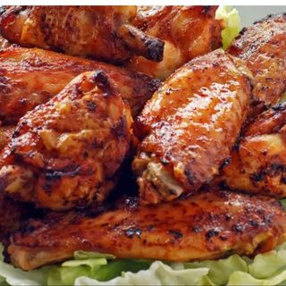 Menú Alitas de Pollo  +patatas O Arroz +1 Lata 0.33mL