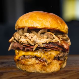 14. Pig love Cow Burger (500г)