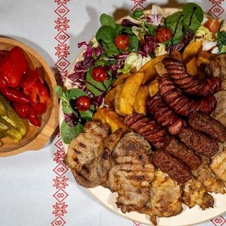 Platou "Atata s-o putut', 4pers., 1300g