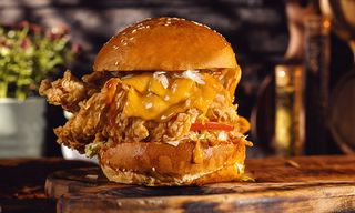 ქათმის ბურგერის კომბო