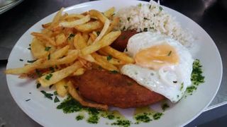 Alheira c/ ovo batata e Arroz 