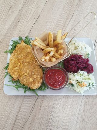 filet z kurczaka panierowany