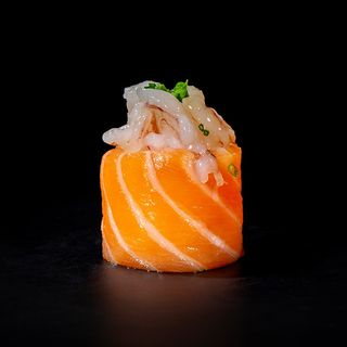 137. Gunkan salmone e gamberoni