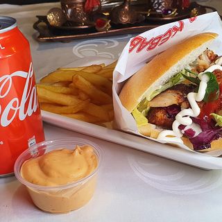 Menú pita kebab de pollo