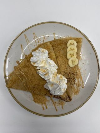 Palačinke sa belgijskom karamel čokoladom,plazmom i bananama