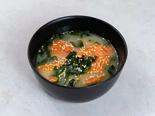 Miso zupa z łososiem (470g)