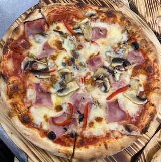 Pizza Capriciosa Ø30cm