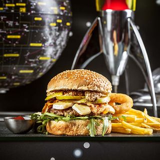 Space Madness supreme burger