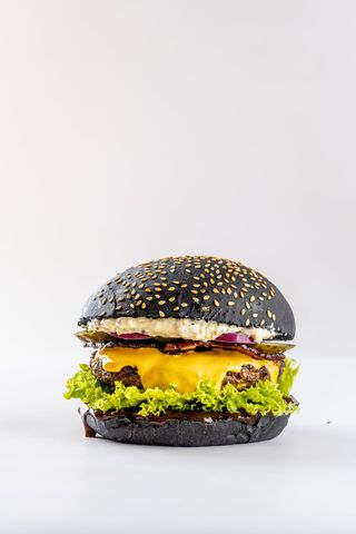 Бургер Black bacon з яловичиною (260г)