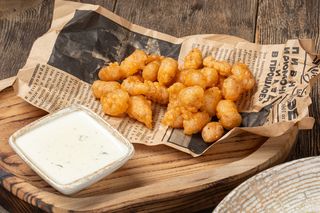 Попкорн из тигровых креветок с соусом Блю Чиз (317 гр)