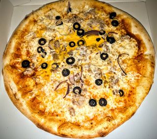 Pizza Atum Grande  30% discount