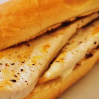 Bocadillo de pechuga de pollo