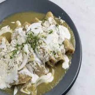 Enchilada verde (1 ud.)