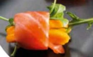 109. Rollito De Salmón (1 Ud.)