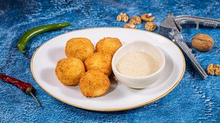 ელარჯის ბურთები ბაჟეთი