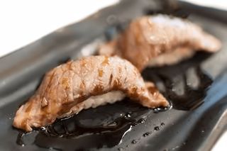 81. Nigiri De Ternera Flambeado 2 uds.