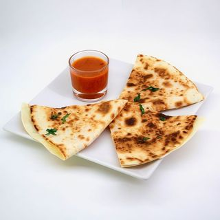 Quesadilla De Ternera (30 cm.)