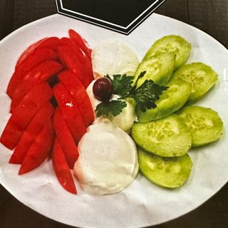 Катък с домати и краставици (400г)