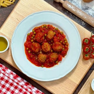 Polpette al sugo con piselli