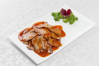 Язык в пикантном соусе