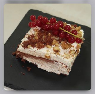 Домашна биквитена торта