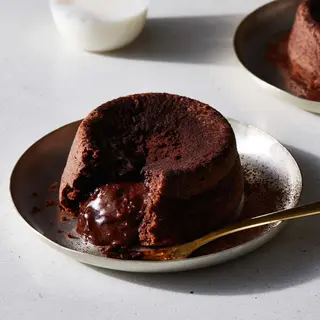 Lava Cake cu toping de caramel