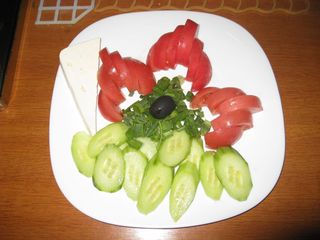 Редена салата с плочка сирене или катък (400г)