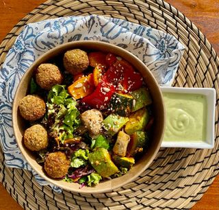 Falafel cu legume coapte