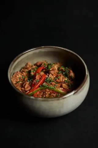Yakimeshi Dragon Spicy de pollo
