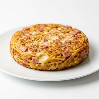 Frittata di pasta bianca con prosciutto cotto e provola