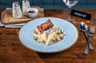 Combo Linguini Carbonara + doza Cola