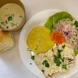 Pileći medaljoni u sosu od 4 vrste sira