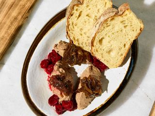 Ніжний курячий паштет із хрумкою чіабатою (120г)