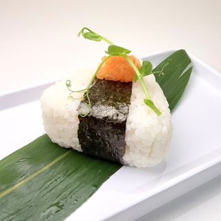 311 Onigiri salmon 
