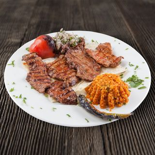 Слайси баранини з мангалу