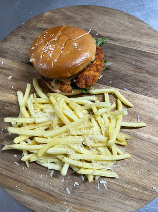 CHICKEN BURGER