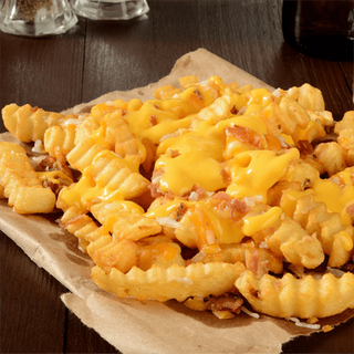 Patatas Con Beicon Y Salsa De Queso para 2