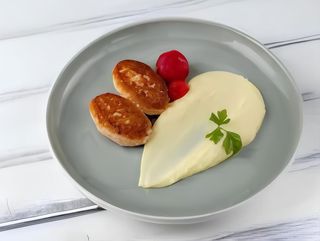 Котлети з лосося та судака з картопляним пюре (130/150/50g)