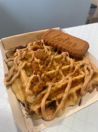 Gofre Con Sirope Galleta Lotus