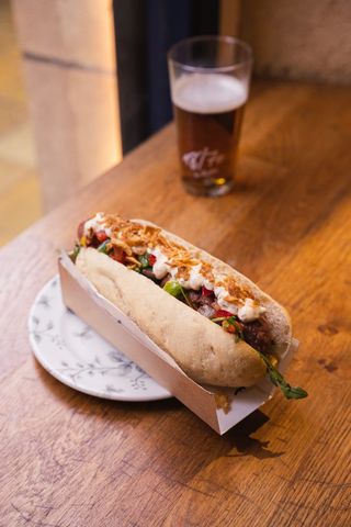 Hot dog choripan criollo 